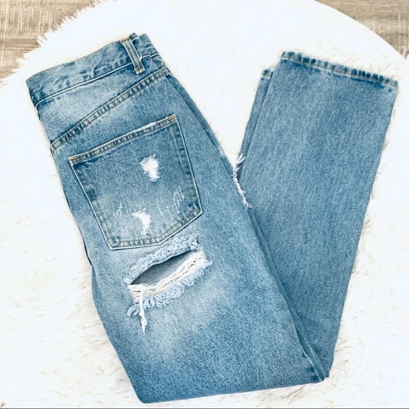 Super High Rise Button Fly Distressed Jeans - Picture 2 of 9